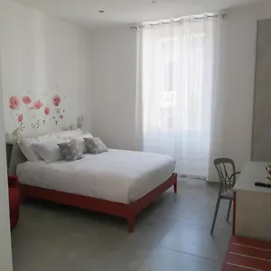 https://candys-dream-rooms.hotelitalianriviera.com